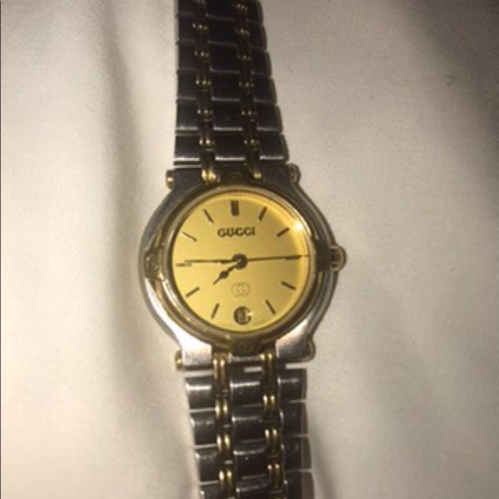 Gucci 9000L